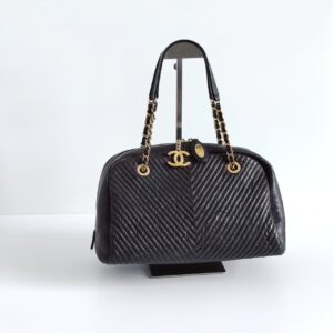 (SOLD) genuine pre-owned Chanel chevron bowling bag