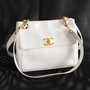 (SOLD) genuine pre-owned Chanel vintage caviar shoulder bag
