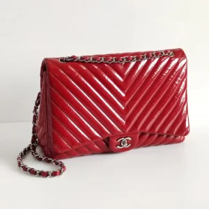(SOLD) genuine pre-owned Chanel chevron maxi classic flap