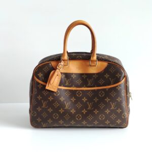 (SOLD) genuine pre-owned Louis Vuitton deauville bag