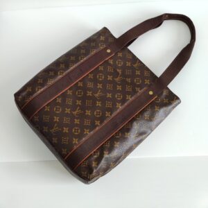(SOLD) genuine pre-owned Louis Vuitton cabas beaubourg