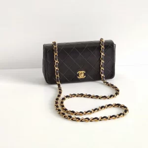 (SOLD) genuine pre-owned Chanel vintage full flap bag