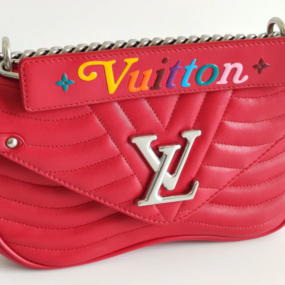 SOLD) genuine pre-owned Louis Vuitton new wave chain bag PM