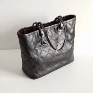 (SOLD) genuine pre-owned Chanel “shopping fever” caviar tote