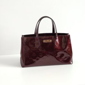 (SOLD) genuine pre-owned Louis Vuitton vernis wilshire PM