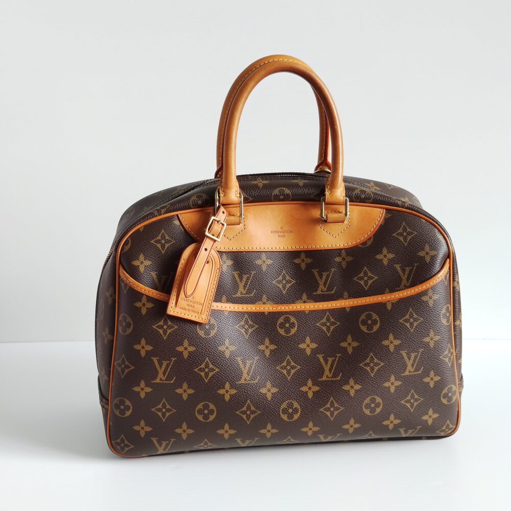 Pre-Owned Louis Vuitton Deauville Handbag. 