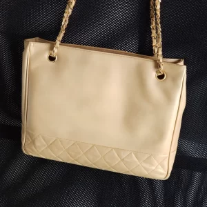(SOLD) genuine pre-owned Chanel vintage shopper tote