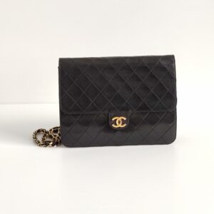 (SOLD) genuine pre-owned Chanel 1980s vintage small clutch on chain