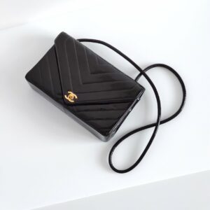 (SOLD) genuine pre-owned Chanel 1990s vintage chevron flap