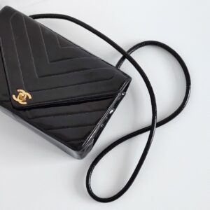(SOLD) genuine pre-owned Chanel 1990s vintage chevron flap
