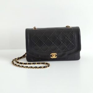 (SOLD) genuine pre-owned Chanel 1990s vintage medium (10in / 25cm) diana flap
