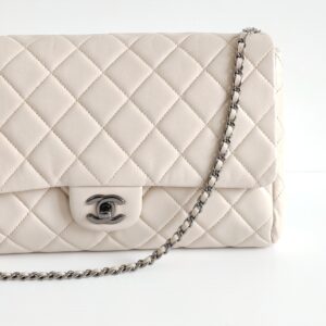 (SOLD) genuine pre-owned Chanel classic flap clutch with chain