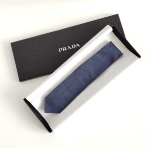 (SOLD) genuine (NEW) Prada men’s silk tie