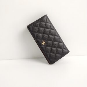 (SOLD) genuine pre-owned Chanel classic caviar long wallet