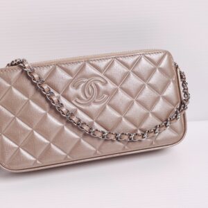 (SOLD) genuine (unused) Chanel diamond CC clutch with chain