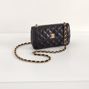 (SOLD) genuine pre-owned Chanel 1989 vintage mini crossbody flap