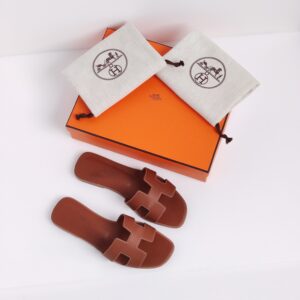 (SOLD) genuine (like-new) Hermès oran sandals – gold box calf (37)