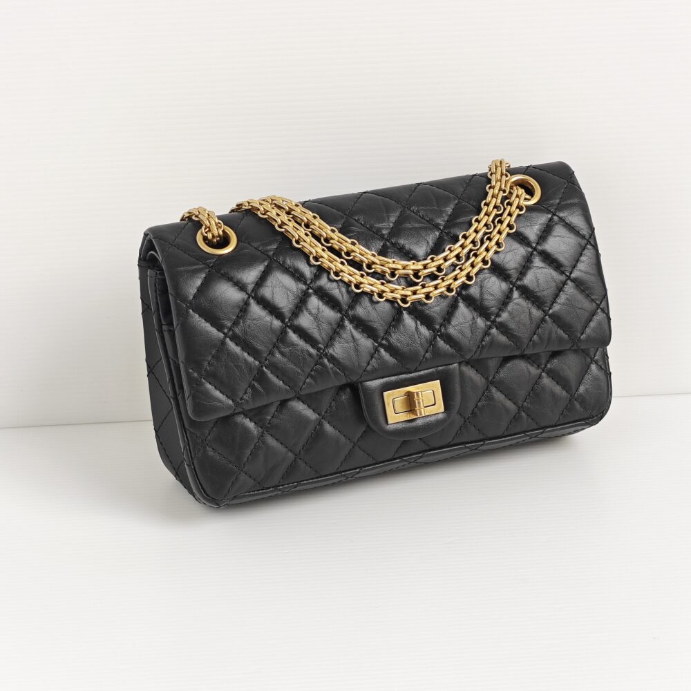 SOLD) genuine (like-new) Chanel 2.55 reissue flap (size 225