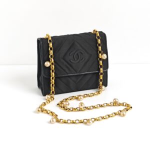 (SOLD) genuine pre-owned Chanel 1990 vintage pearl bijoux chain satin flap