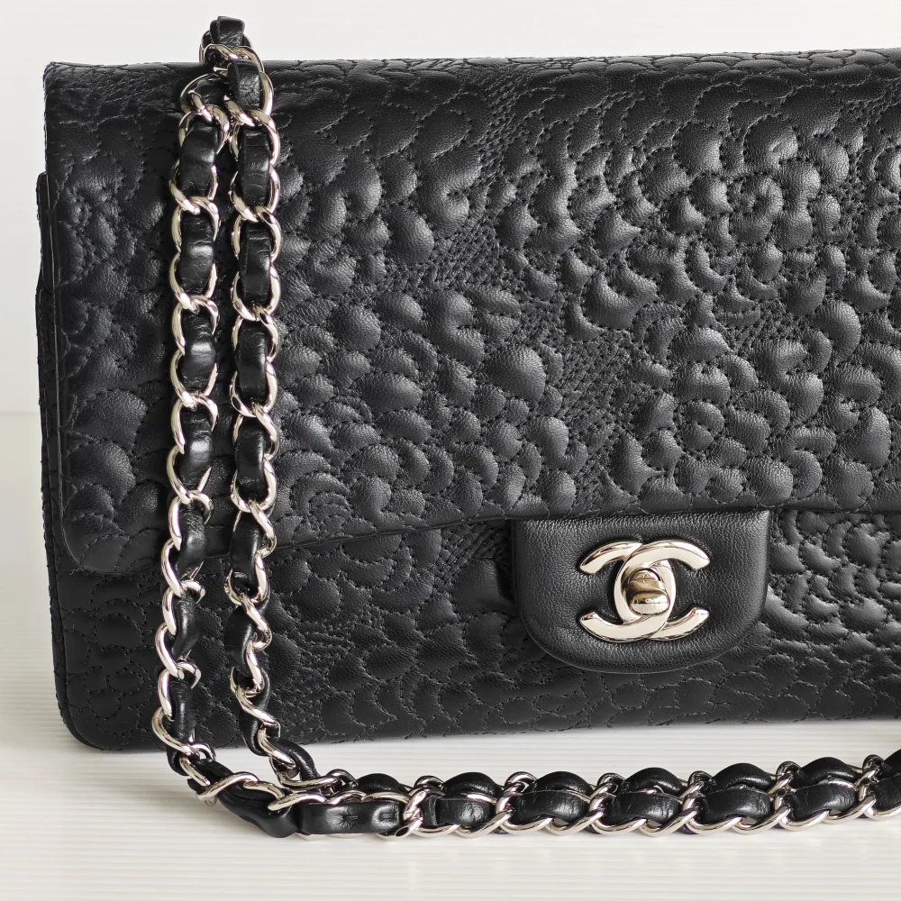 (Unavailable) genuine (like-new) Chanel medium classic flap - camellia lace quilt lambskin - Image 5