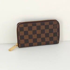 (Unavailable) genuine pre-owned Louis Vuitton damier medium zippy wallet