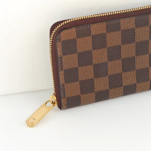 (Unavailable) genuine pre-owned Louis Vuitton damier medium zippy wallet