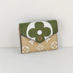 (Unavailable) genuine (almost-new) Louis Vuitton monogram giant zoe wallet