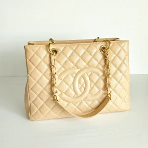 (Unavailable) genuine pre-owned Chanel “GST” grand shopping tote – beige clair