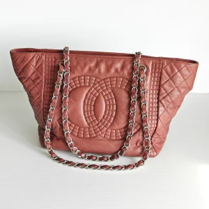 (Unavailable) genuine pre-owned Chanel paris-bombay ‘coco bengal’ tote