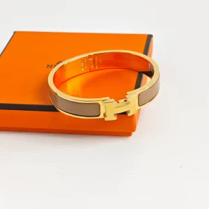 (Unavailable) genuine (NEW) Hermès clic H bracelet – chataigne chestnut (size GM)
