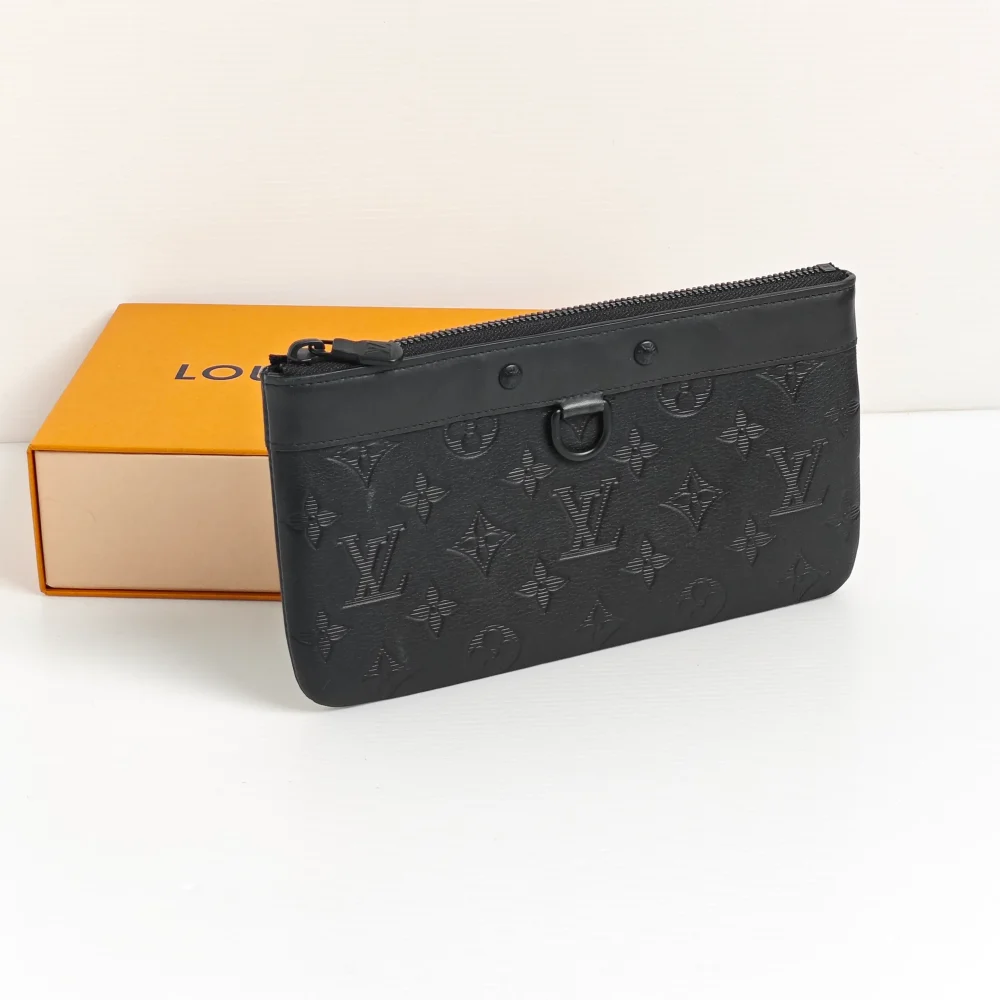 genuine pre-owned Louis Vuitton pochette discovery PM