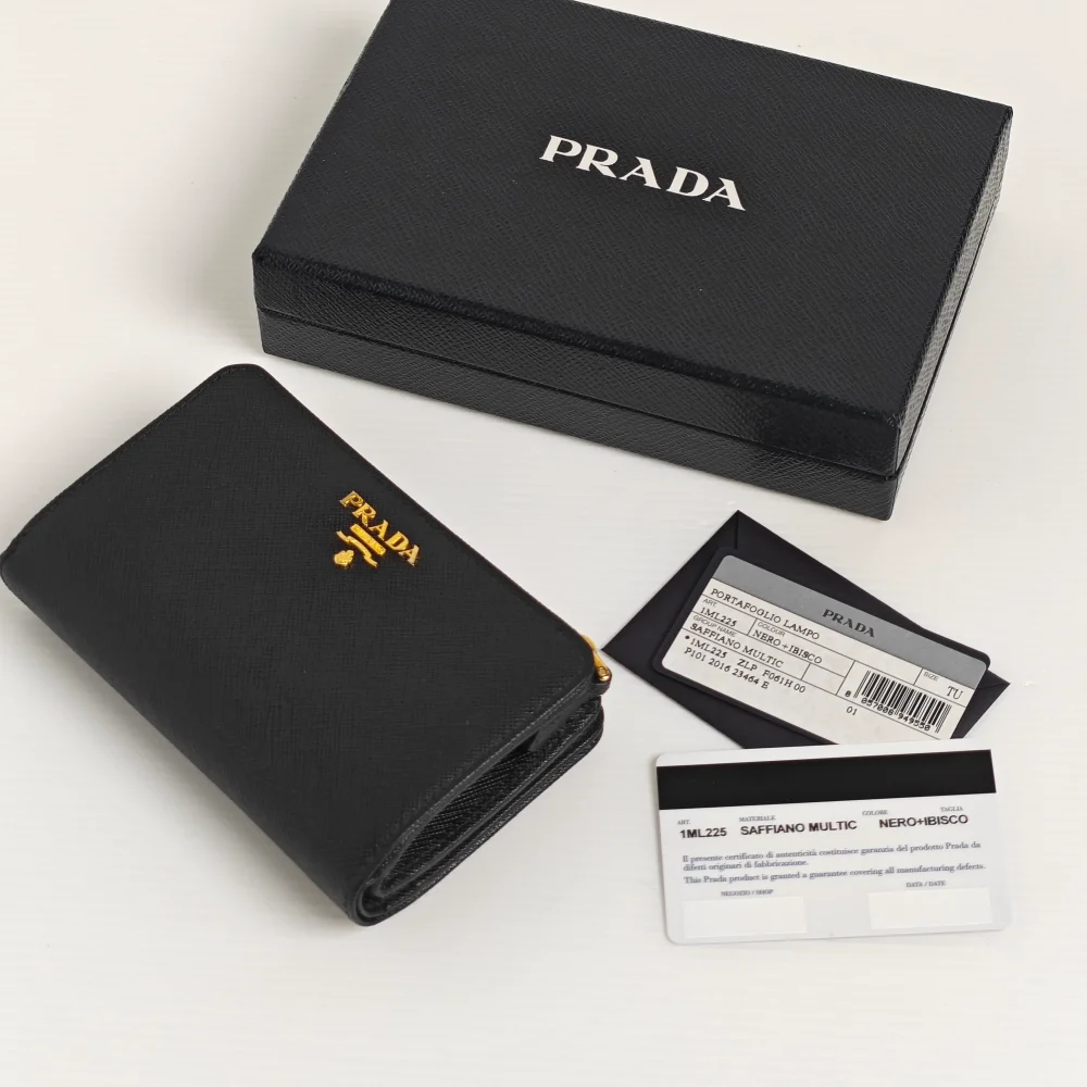 (Unavailable) genuine (like-new) Prada saffiano leather medium wallet - Image 8
