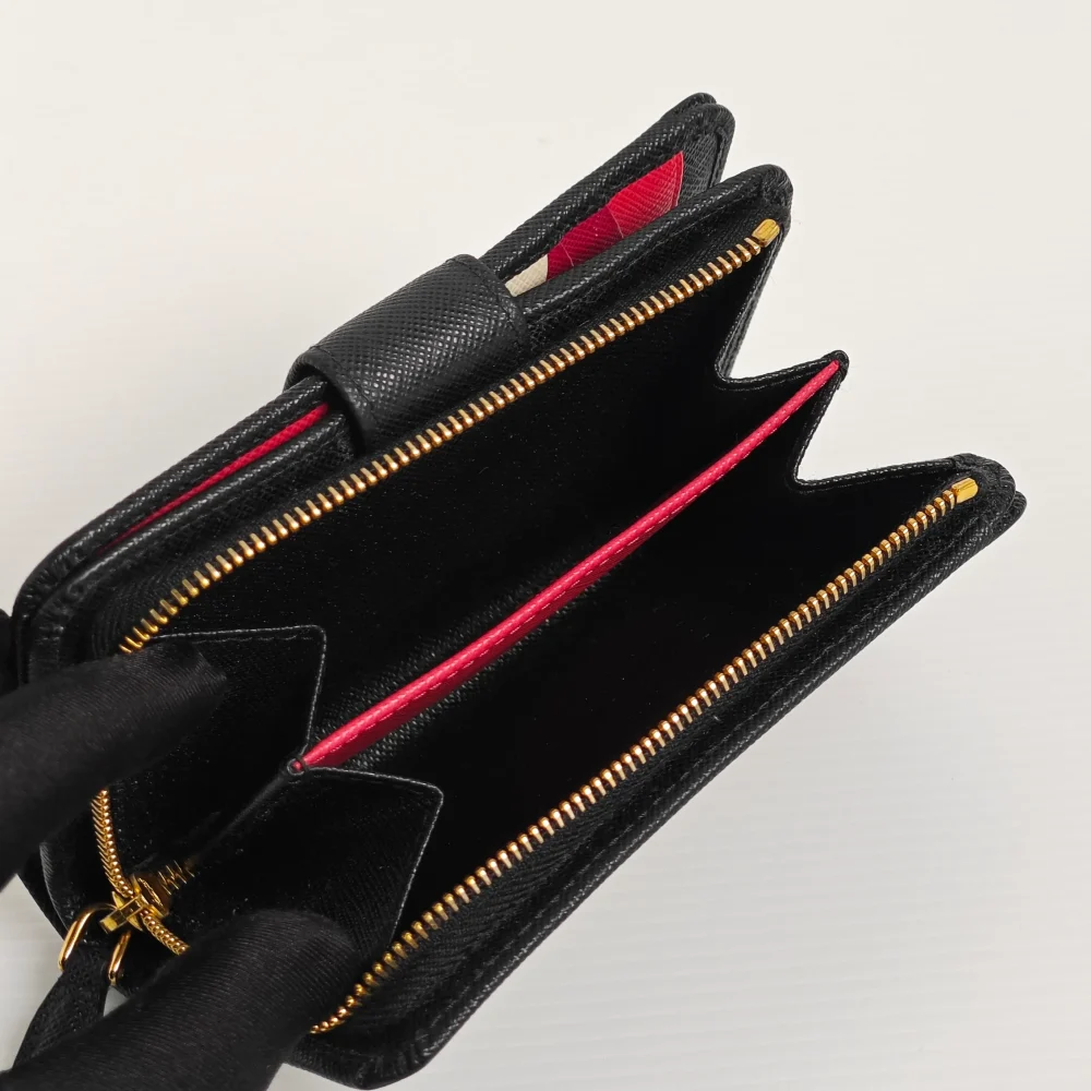 (Unavailable) genuine (like-new) Prada saffiano leather medium wallet - Image 6