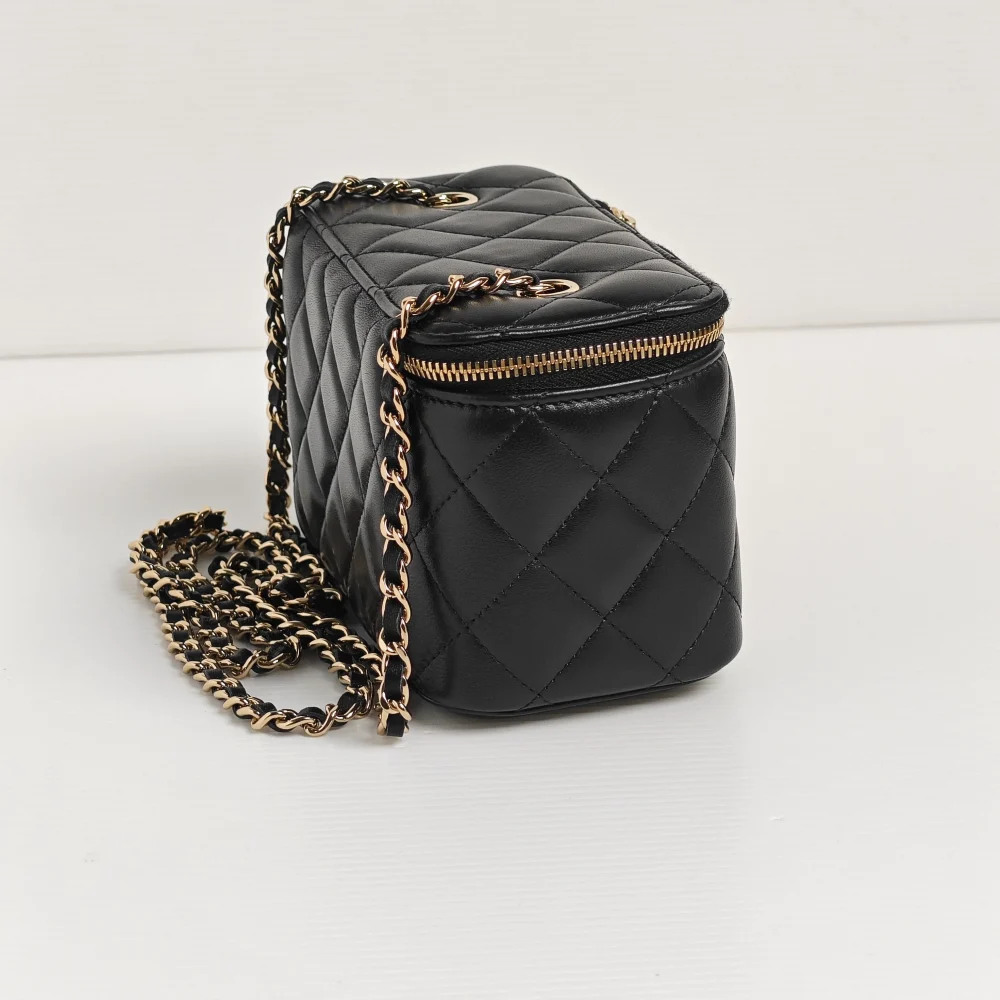genuine (unused) Chanel rectangular classic vanity - Image 5