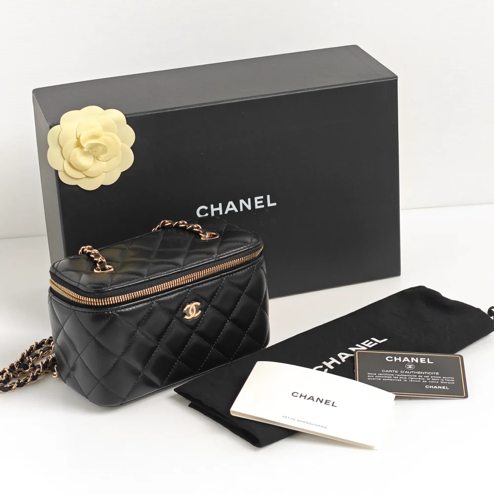 genuine (unused) Chanel rectangular classic vanity - Image 10