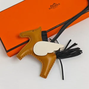 genuine (NEW) Hermès rodeo pegasus PM charm – sesame