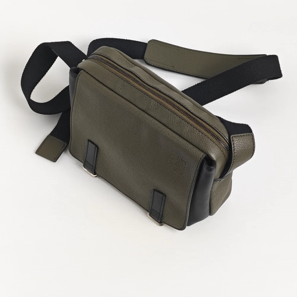 genuine pre-owned Loewe XS military messenger - Image 11