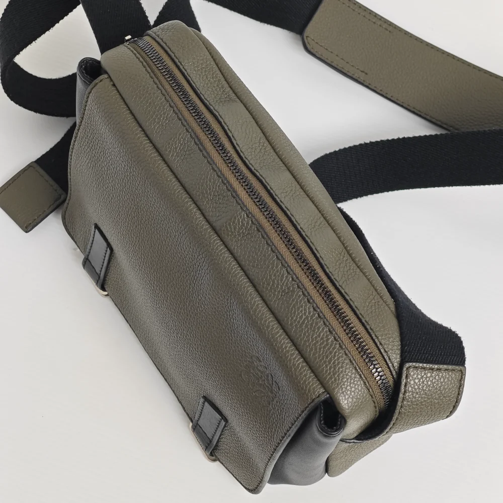 genuine pre-owned Loewe XS military messenger - Image 12