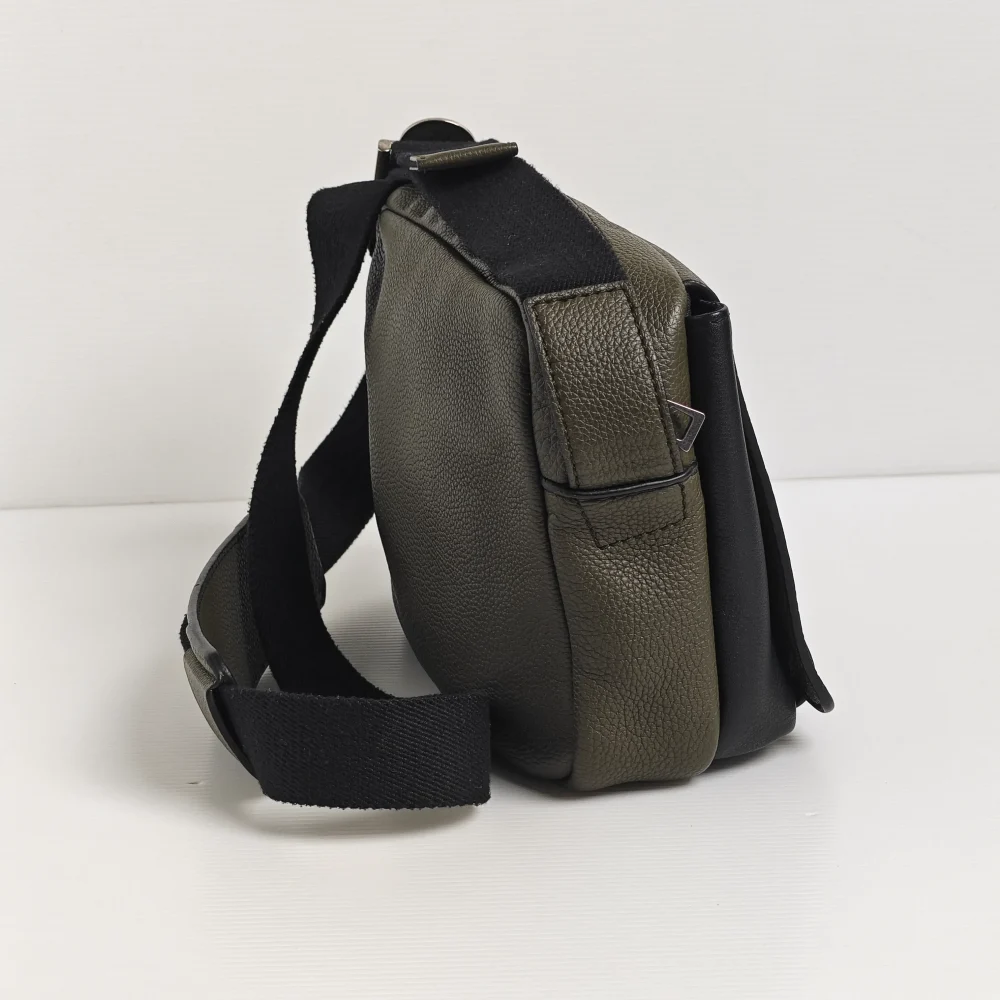 genuine pre-owned Loewe XS military messenger - Image 8