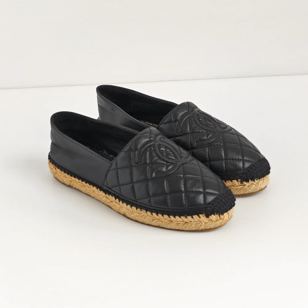 genuine pre-owned Chanel black leather espadrilles (36)