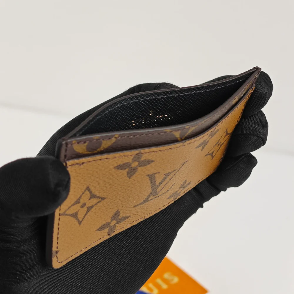 (Unavailable) genuine (like-new) Louis Vuitton monogram reverse flat card holder - Image 3