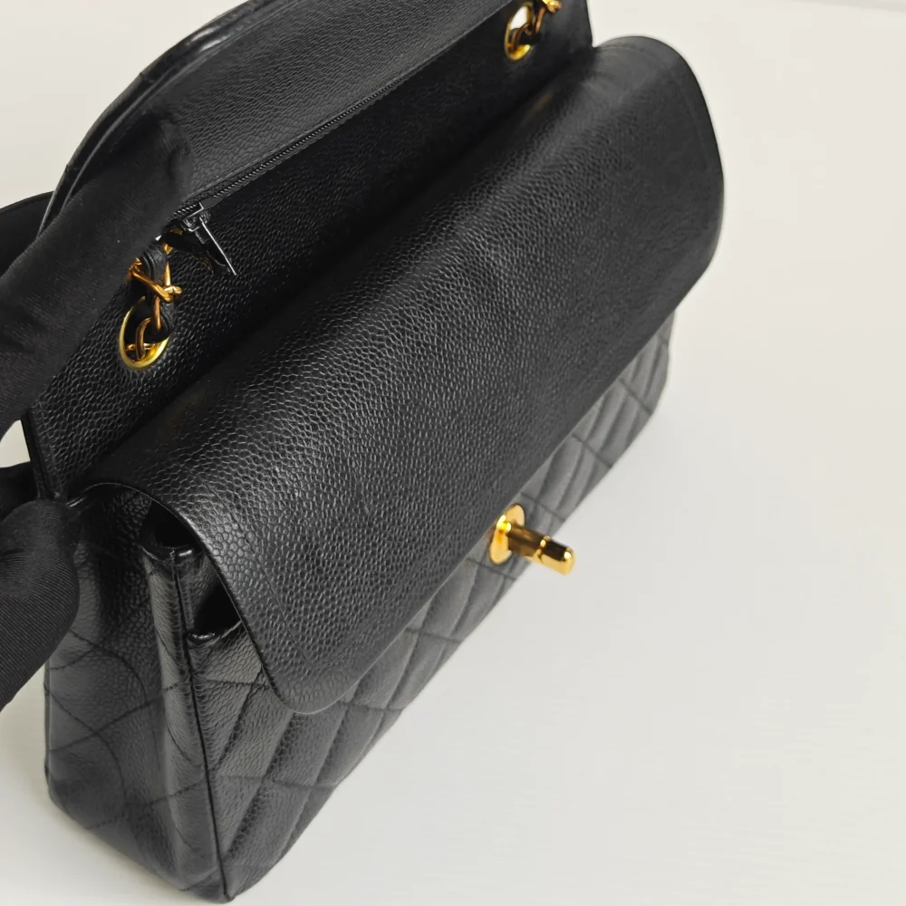 genuine pre-owned Chanel medium classic flap - black caviar 24k ghw - Image 10