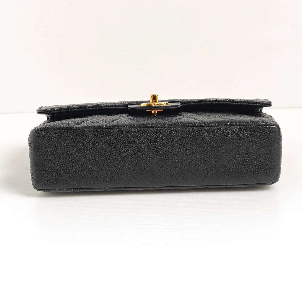 genuine pre-owned Chanel medium classic flap - black caviar 24k ghw - Image 8