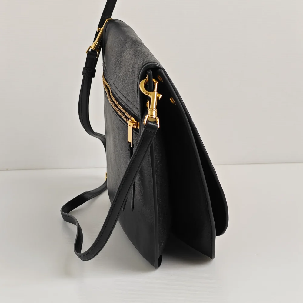 genuine (like-new) Celine soft triomphe besace - Image 12