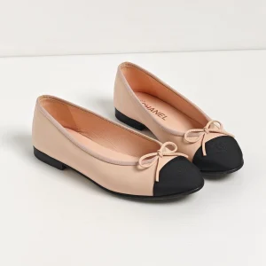 genuine (almost-new) Chanel classic ballerinas (38C)