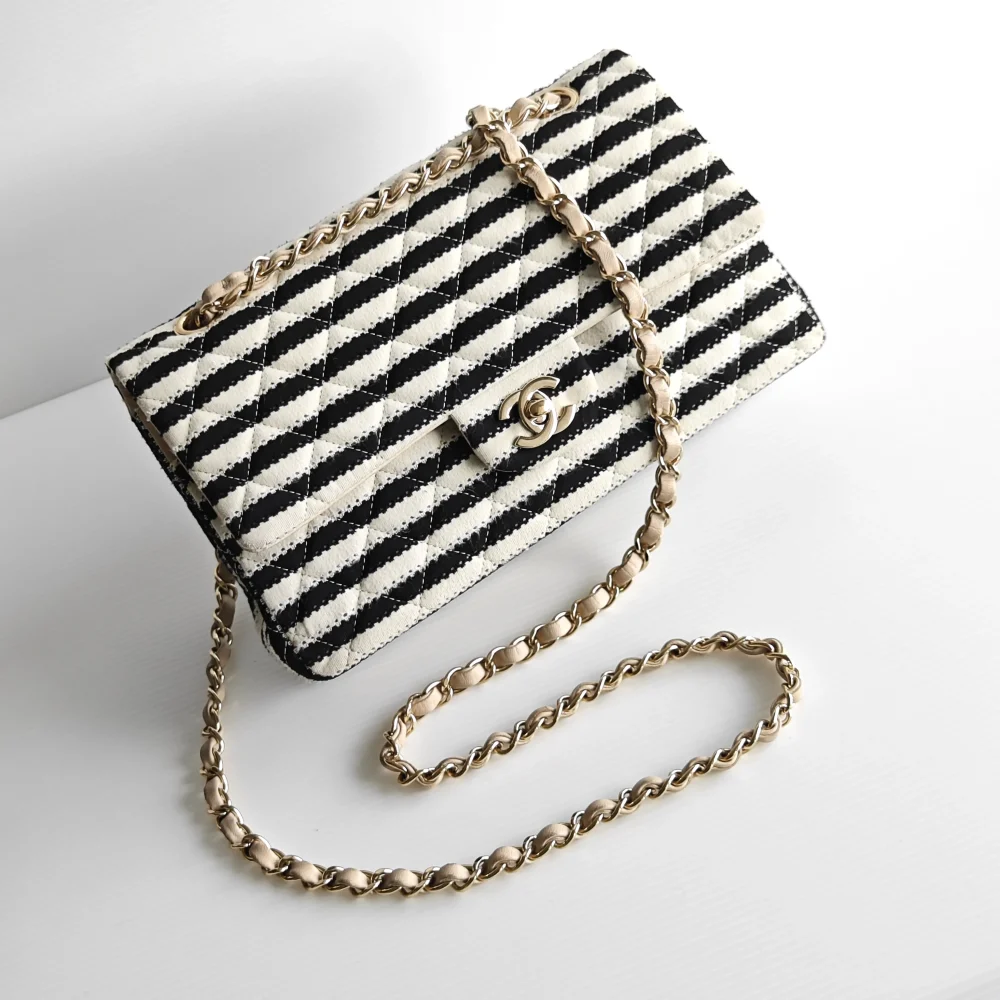 genuine pre-owned Chanel coco sailor medium flap - Image 5