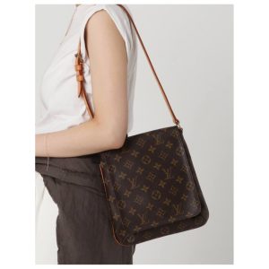genuine pre-owned Louis Vuitton musette salsa