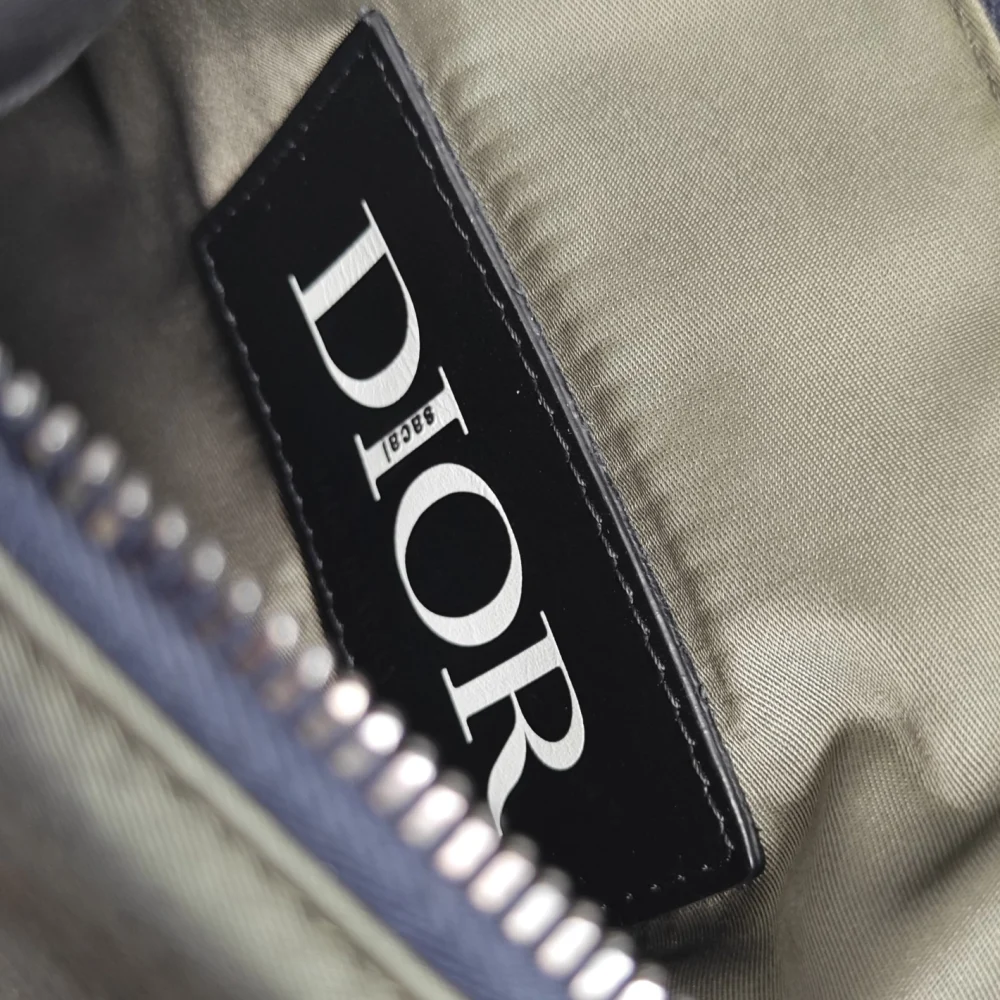 genuine pre-owned Dior x Sacai saddle bag - Image 5