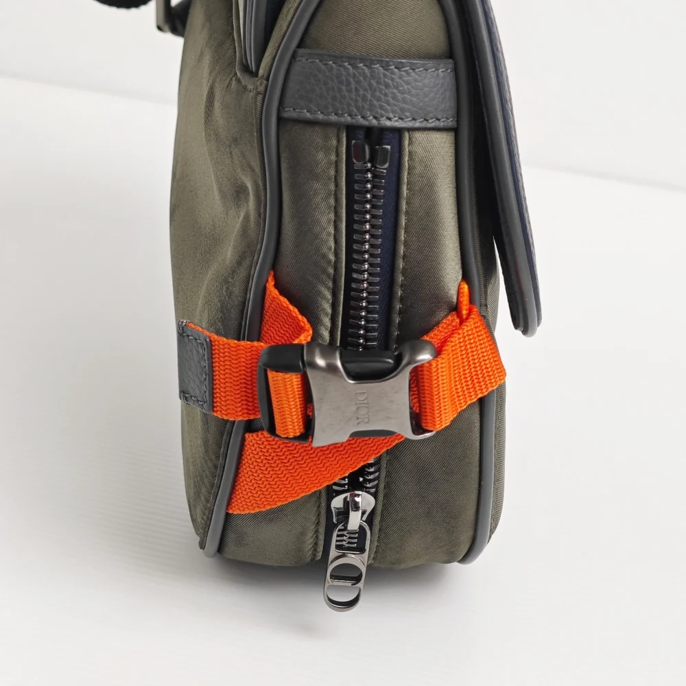 genuine pre-owned Dior x Sacai saddle bag - Image 7