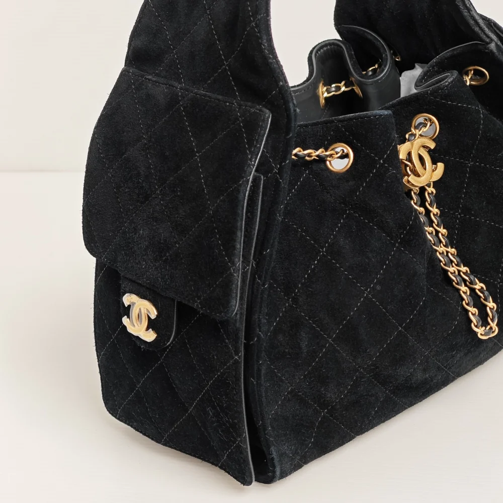 genuine pre-owned Chanel 25 small black suede - Image 8